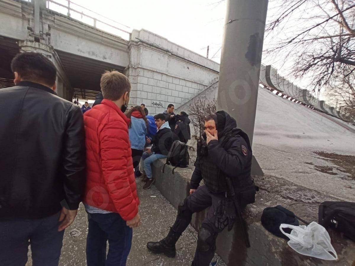 В Москве перевернулся автозак Армавир