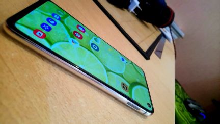 Продаю samsung Galaxy S10e  - купить на сайте объявлений Армавир онлайн