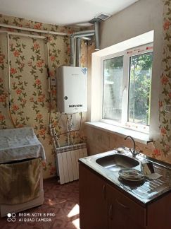 Дом 40м кв. на участке 1 сот.  Армавир