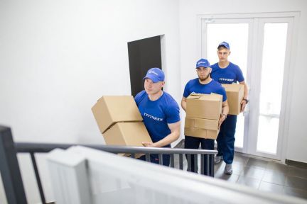Грузоперевозки/Газель/Переезды/Грузчики/Доставка  Армавир
