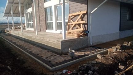 Укладка тротуарной плитки  Армавир