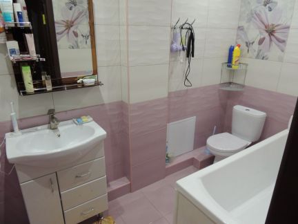 Сдам 1-комнатную квартиру, 50 м кв., 2/5 эт.  Армавир