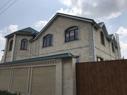 Дом 529.9 м кв. на участке 7.9 сот.  - купить на сайте объявлений Армавир онлайн