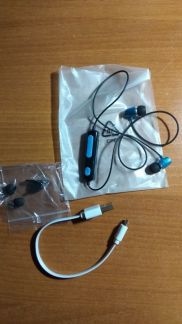 Bluetooth наушники (гарнитура )  - купить на сайте объявлений Армавир онлайн