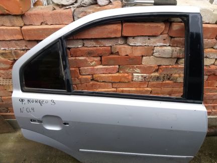 Ford mandeo 3 (форд мандео 3) дверь  Армавир
