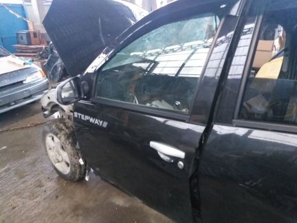 Дверь передняя левая renault sandero stepway  Армавир