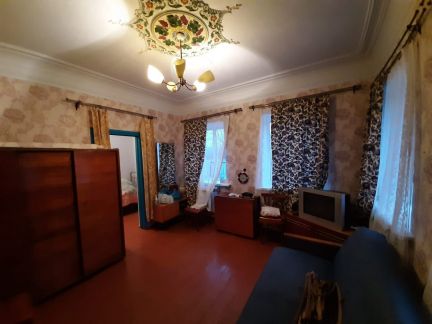 Дом 46 м кв. на участке 14 сот.  Армавир