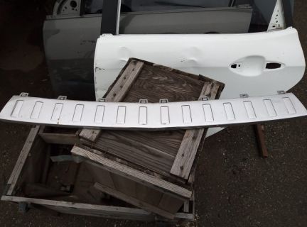 Накладка заднего бампера мерседес GLK  - купить на сайте объявлений Армавир онлайн