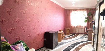 Продаю 2х комнатную квартиру, 74 м кв., 2/4 эт.  Армавир