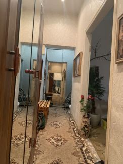 Продаю 2х комнатную квартиру, 56 м кв., 2/3 эт.  Армавир