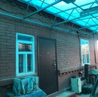 Дом 84 м кв. на участке 6 сот.  Армавир