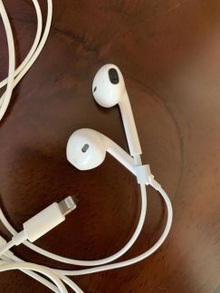 Наушники iPhone  - купить на сайте объявлений Армавир онлайн