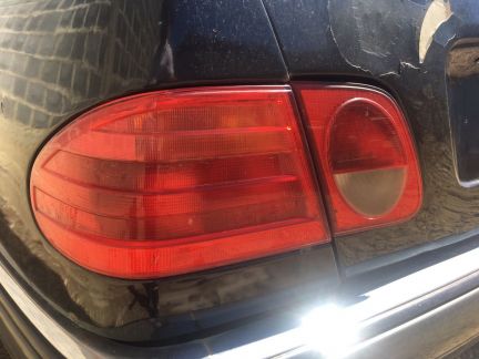 Комплект задних фонарей Мерседес w210 e320  - купить на сайте объявлений Армавир онлайн