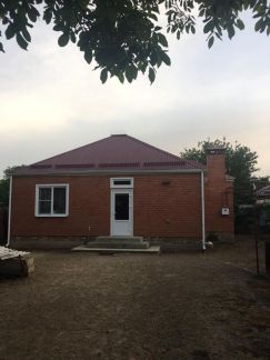 Дом 75 м кв. на участке 4.5 сот.  Армавир