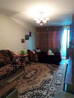 Продается 1-комнатная квартира, 46 м кв., 8/10 эт.  Армавир