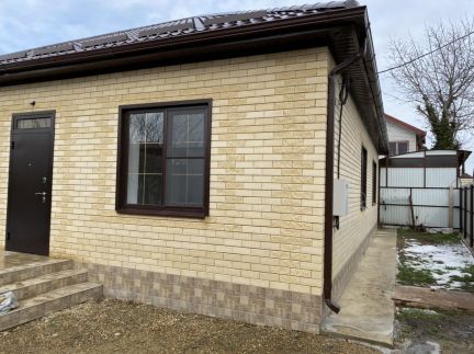 Дом 100 м кв. на участке 5 сот.  - купить на сайте объявлений Армавир онлайн