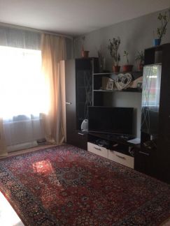 Продается 1-комнатная квартира, 36 м кв., 1/10 эт.  Армавир