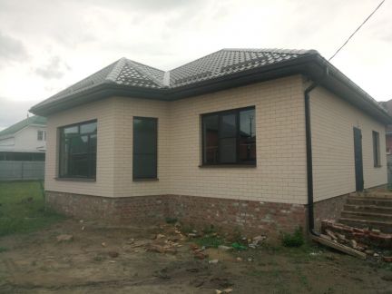 Дом 110 м кв. на участке 5 сот.  - купить на сайте объявлений Армавир онлайн