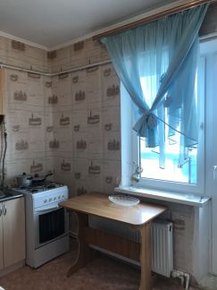 Продается 1-комнатная квартира, 34 м кв., 3/3 эт.  Армавир