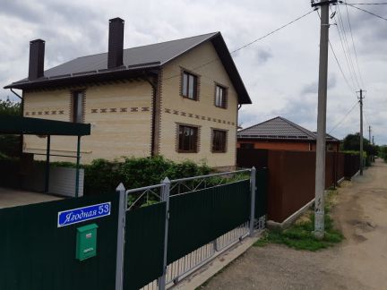 Дом 200 м кв. на участке 5 сот.  - купить на сайте объявлений Армавир онлайн
