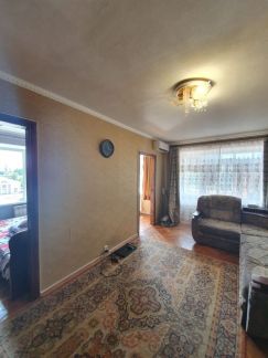 Продам 3х-комнатную квартиру, 43 м кв., 5/5 эт.  Армавир