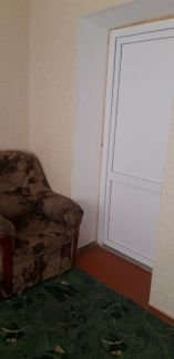 Продаю 2х комнатную квартиру, 31 м кв., 1/2 эт.  Армавир