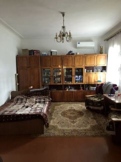Дом 95 м кв. на участке 6 сот.  Армавир