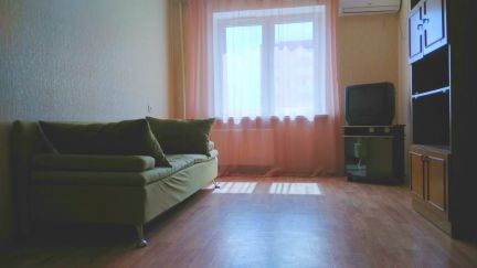 Продается 1-комнатная квартира, 40 м кв., 7/10 эт.  Армавир